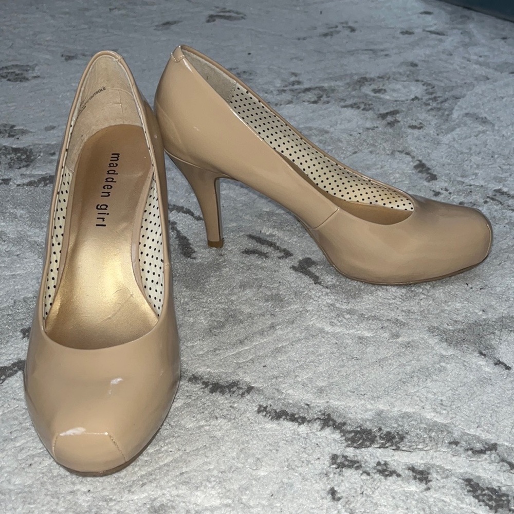 Madden Girl Nude Pumps